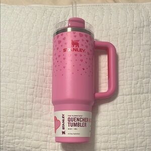Stanley Pink Valentine’s Day Quencher Tumbler 30 oz